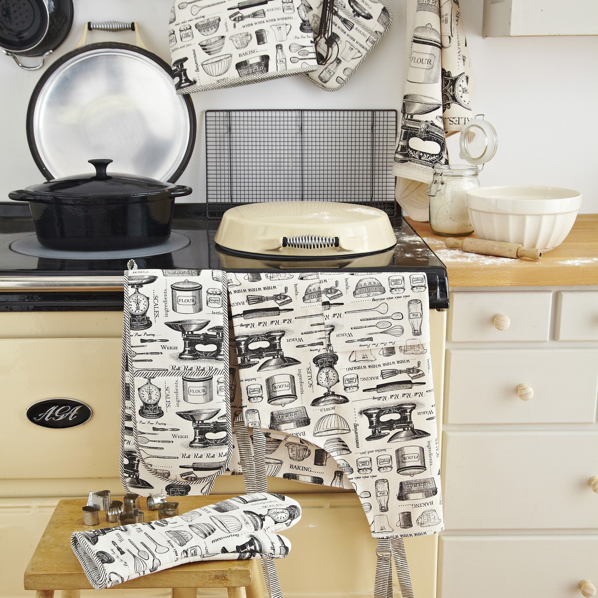 Ulster Weavers Cotton Tea Towel - Baking (100% Cotton, Black) - Tea Towel - Ulster Weavers