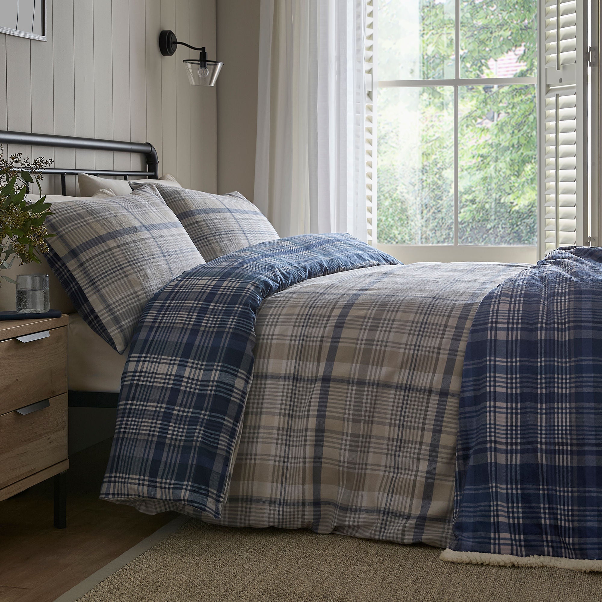 Bennet Check Duvet Cover Set in Navy - Duvet Cover Set - D & D Lodge