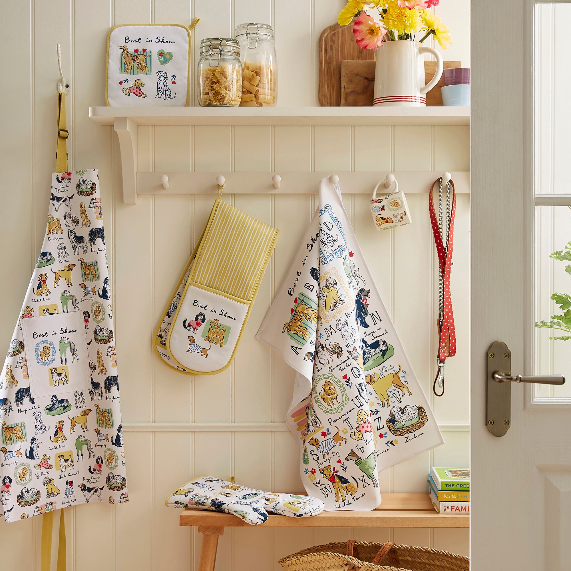 Ulster Weavers Best In Show Apron - PVC/Oilcloth One Size in Multi - Apron - Ulster Weavers