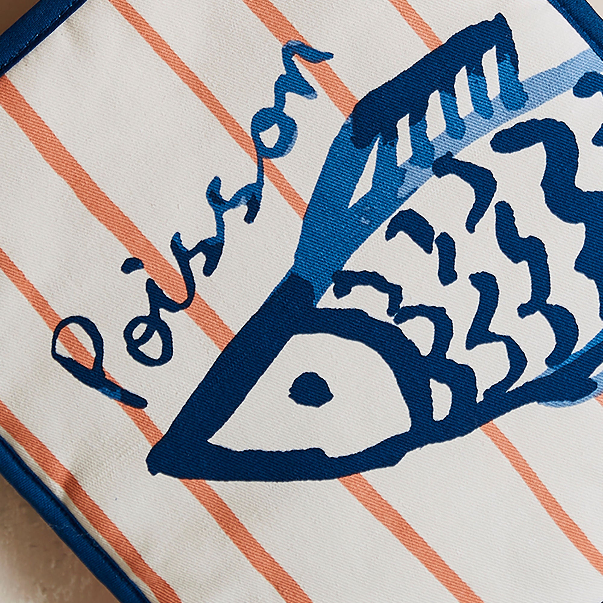 Ulster Weavers Catch of the Day Pot Mitt One Size in Multi - Pot Mitt - Ulster Weavers