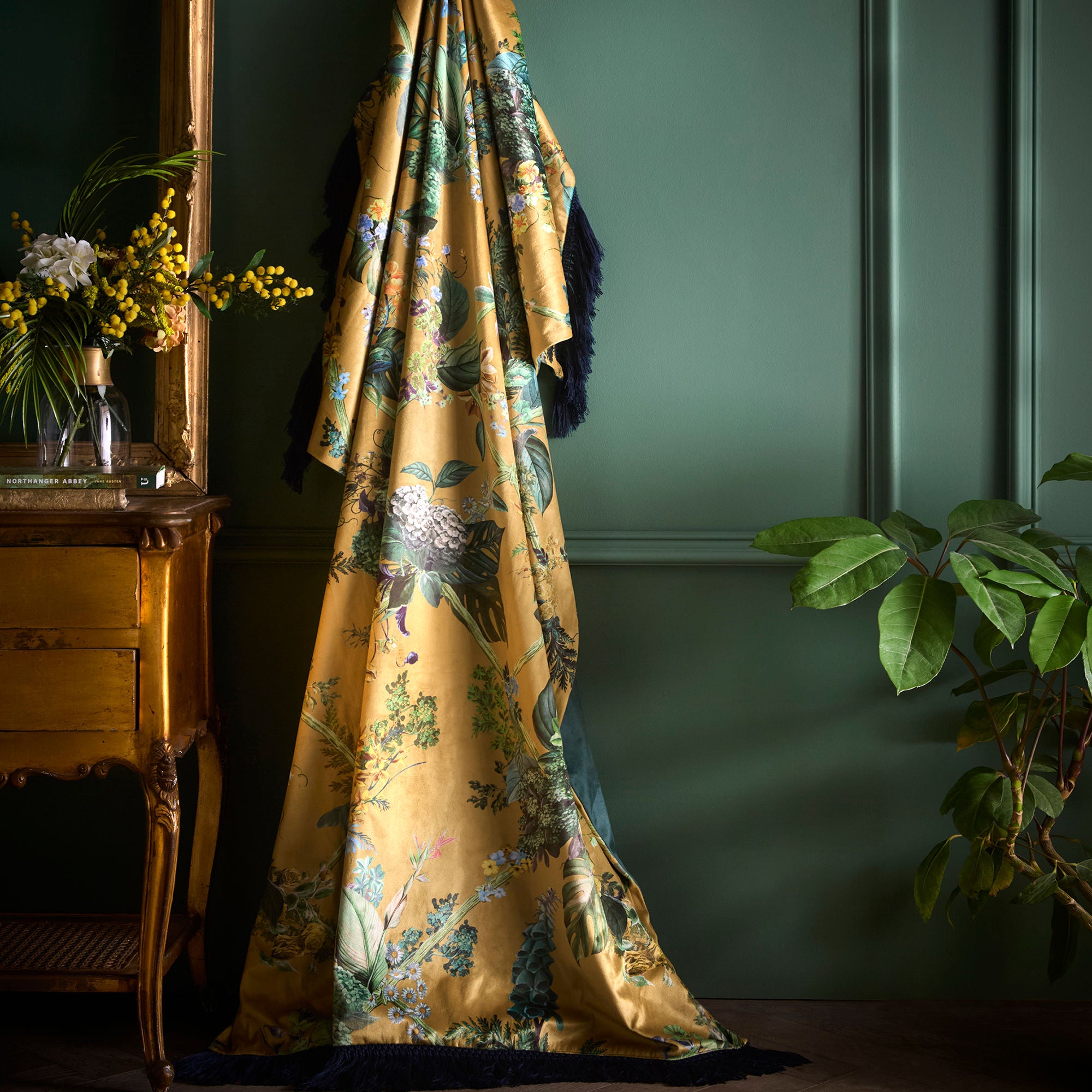 Cotswold Fantasia Throw in Gold 130 x 180cm - Throw - Laurence Llewelyn-Bowen
