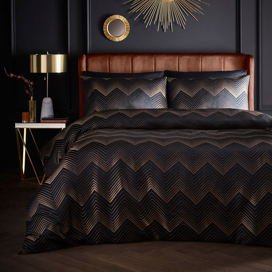 Cocktail Duvet Cover Set in Black