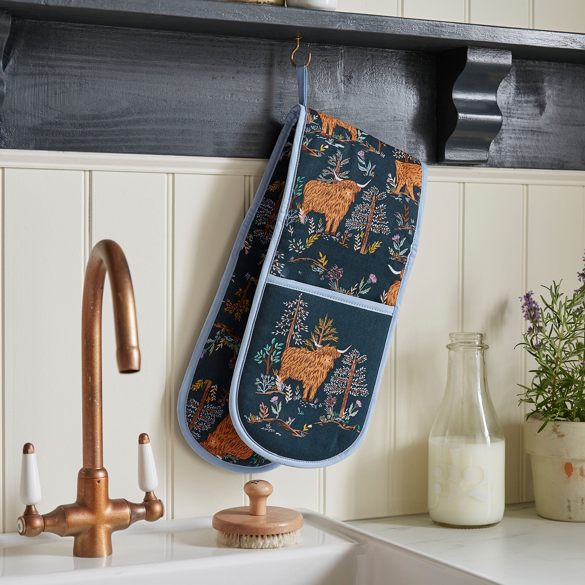 Ulster Weavers Connie the Cow Double Oven Glove One Size in Navy - Double Oven Glove - Ulster Weavers