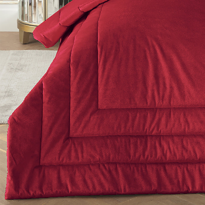 Chic Bedspread by Laurence Llewelyn-Bowen in Claret 150cm x 220cm - Bedspread - Laurence Llewelyn-Bowen