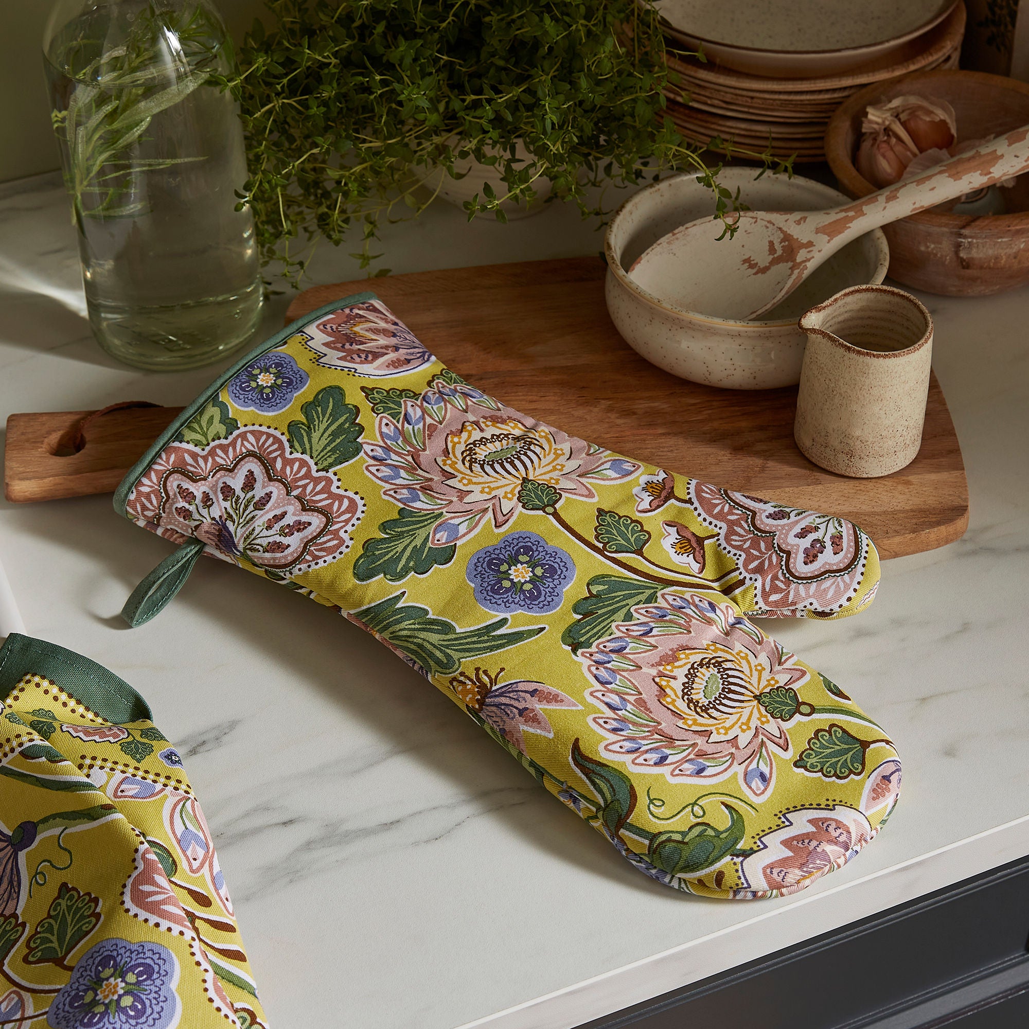 Ulster Weavers Emmeline Gauntlet Oven Glove One Size in Green - Gauntlet Oven Glove - Ulster Weavers