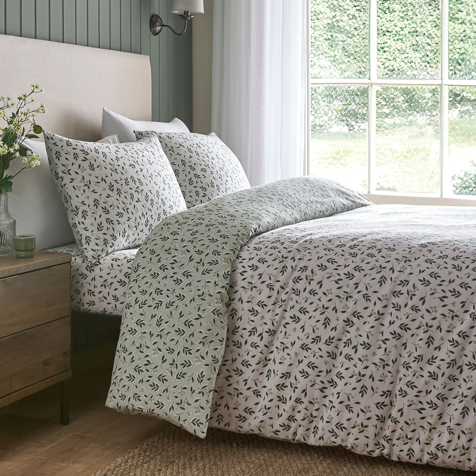 Falling Leaf Duvet Cover Set in Green - Duvet Cover Set - D & D Lodge