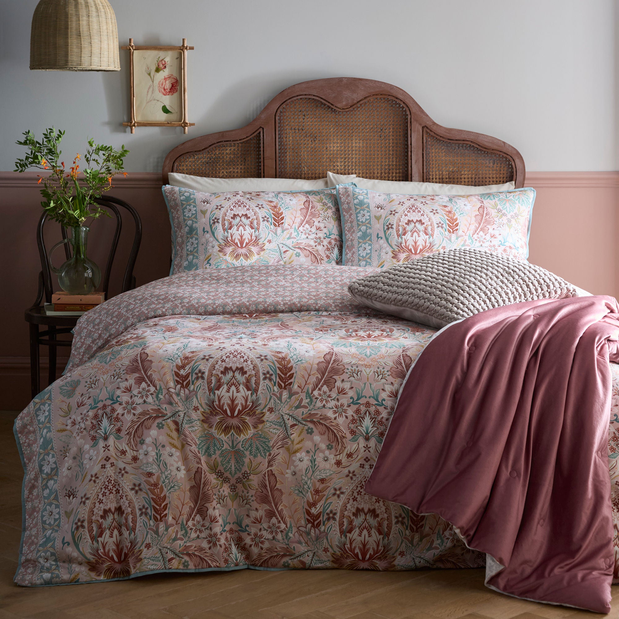 Floral Damask Duvet Cover Set in Multi - Duvet Cover Set - Appletree