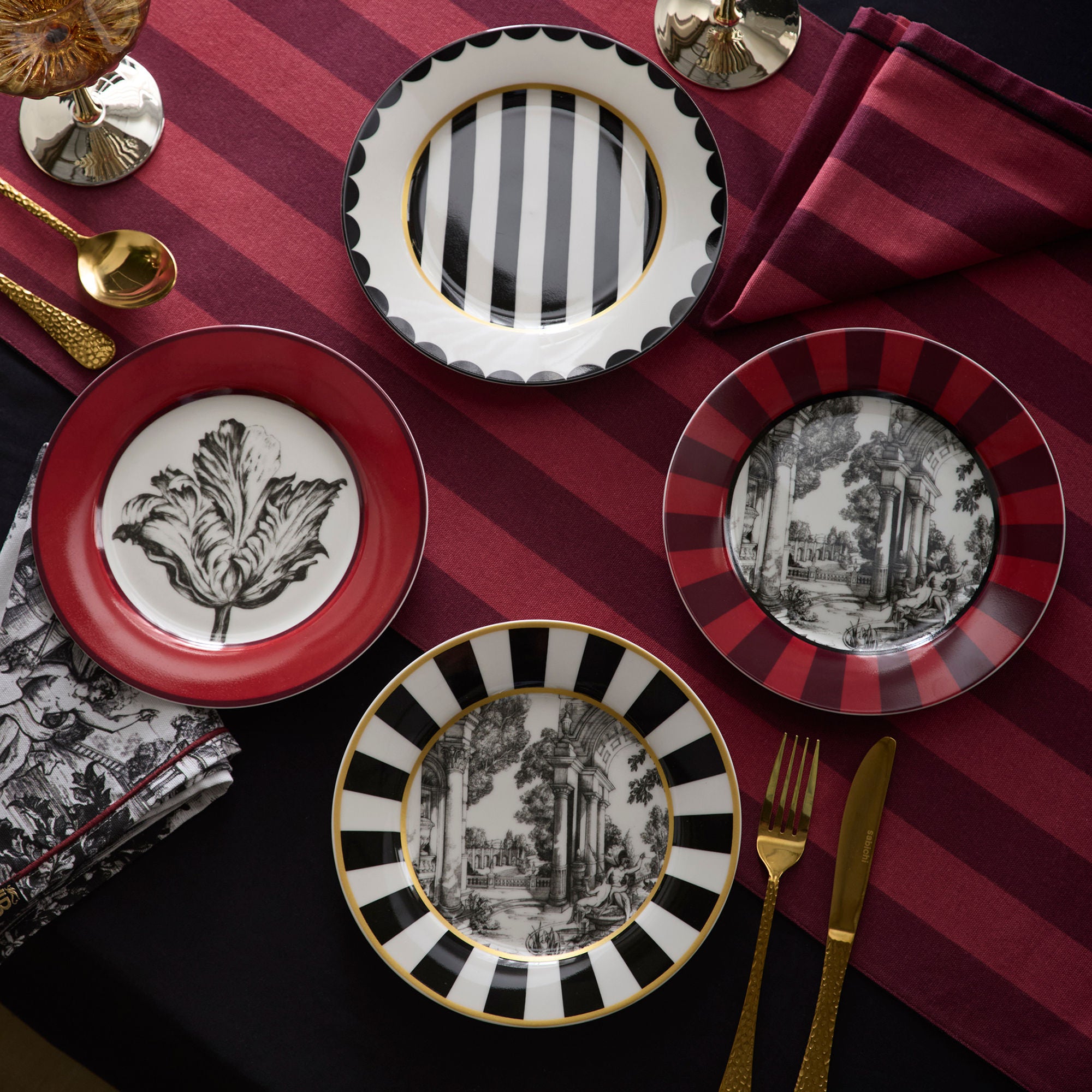 Festivo Napkins 4 Pack in Red - Napkin (4 Pack) - Laurence Llewelyn-Bowen