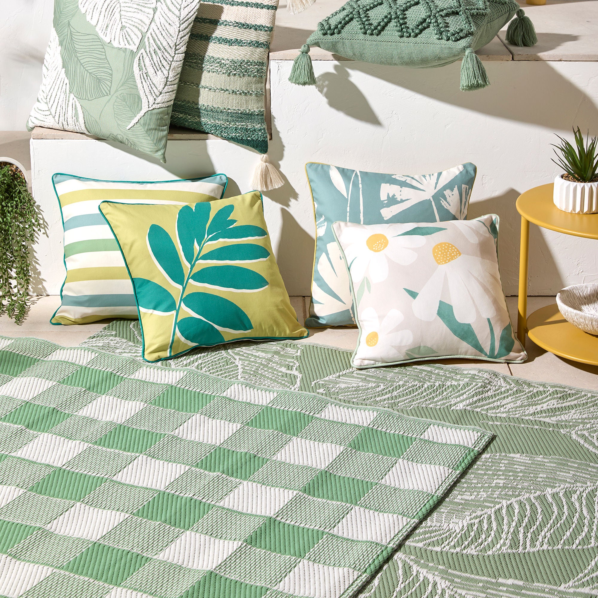 Gingham Outdoor Rug by Dreams & Drapes Design in Green 120 x 170cm - Outdoor Rug - Dreams & Drapes Design