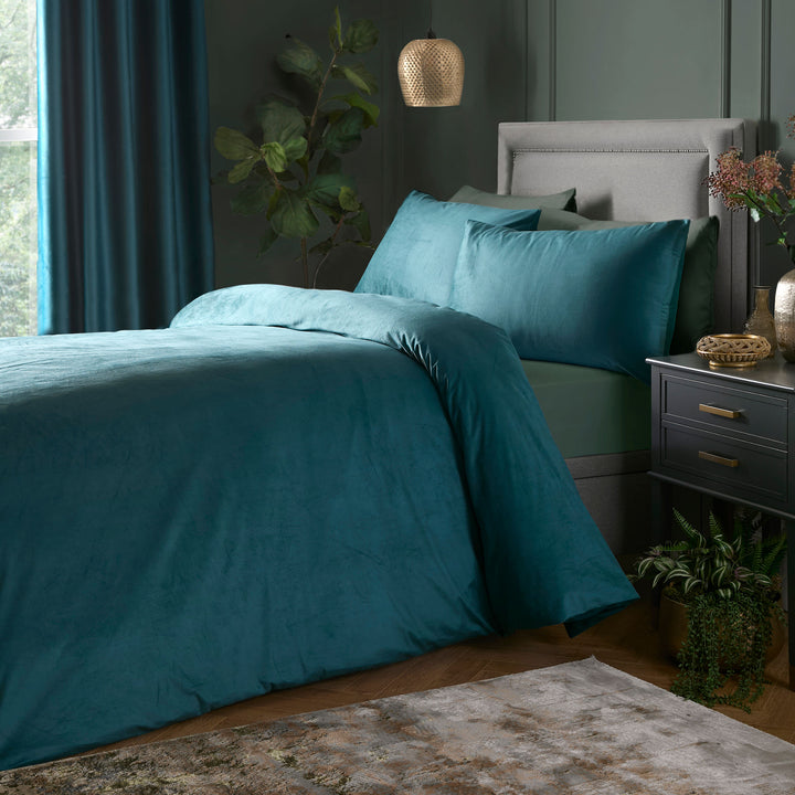 Montrose Duvet Cover Set by Laurence Llewelyn-Bowen in Teal - Duvet Cover Set - Laurence Llewelyn-Bowen