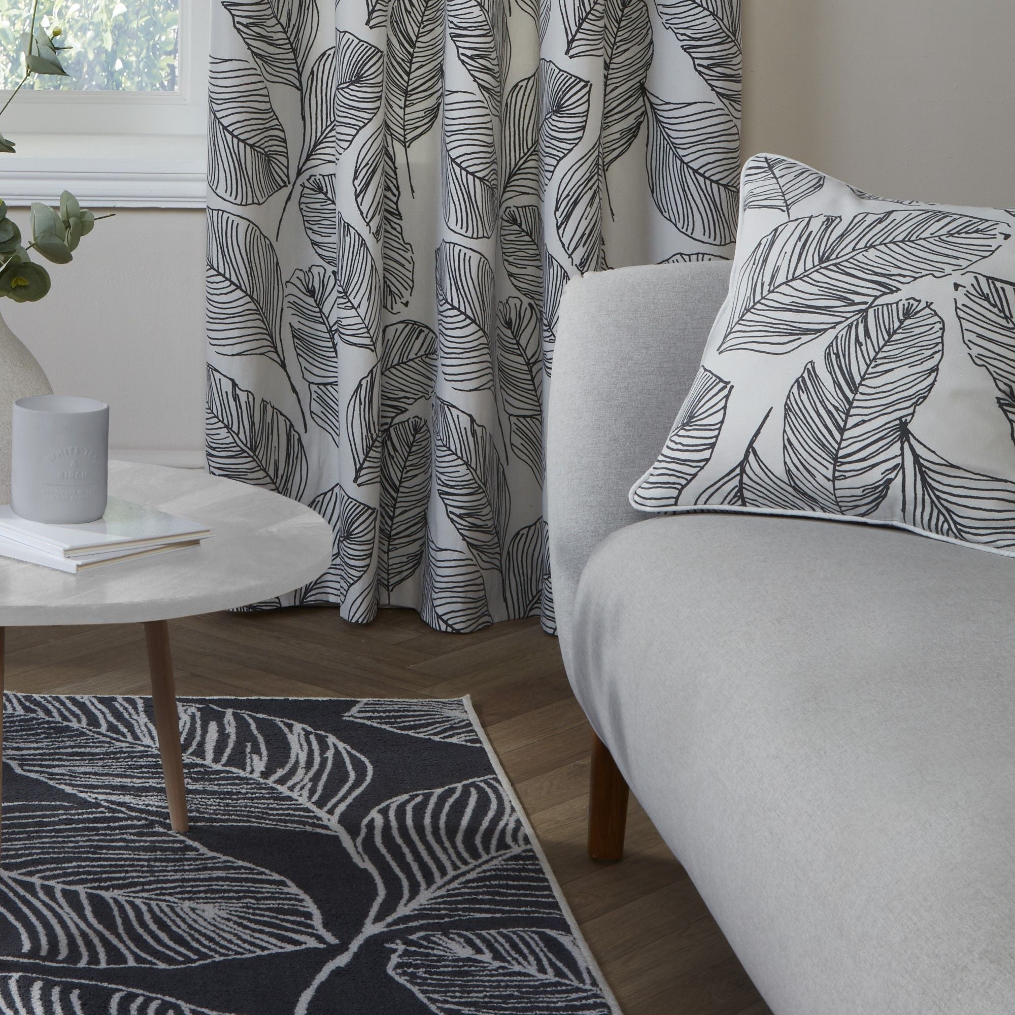 Matteo Cushion by Fusion in Black 43 x 43cm - Cushion - Fusion