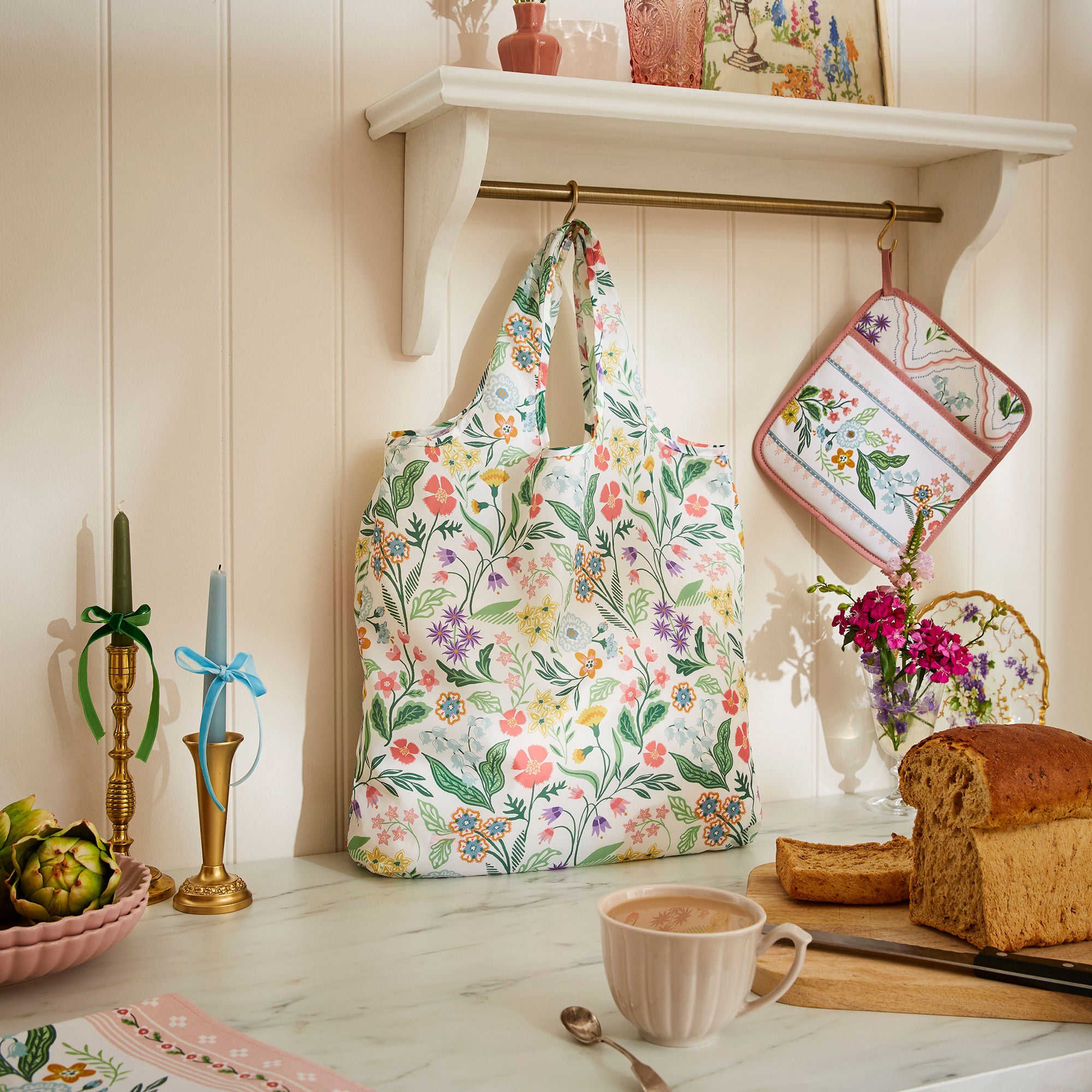 Petals & Prose Pot Mitt in Pink - Pot Mitt - Ulster Weavers