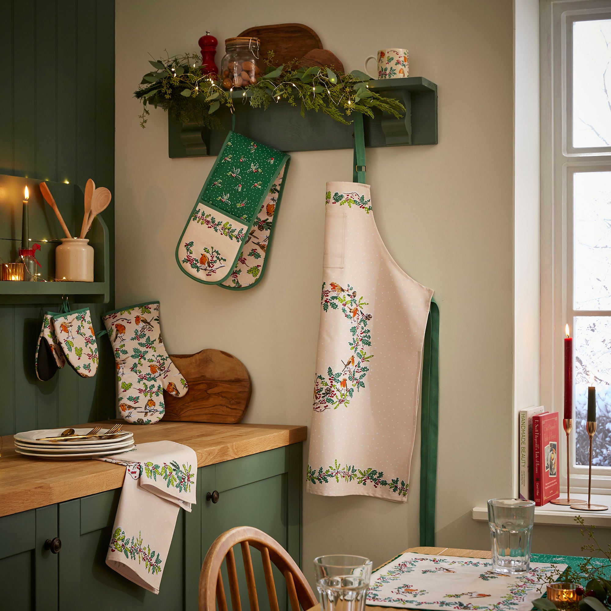 Christmas Robins Double Oven Glove in Green - Double Oven Glove - Ulster Weavers