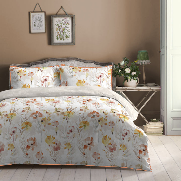 Sienna Duvet Cover Set by Appletree Promo in Gold