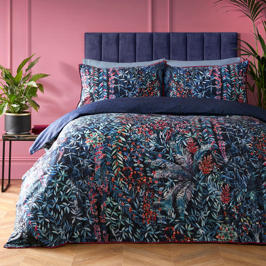 Tessa Duvet Cover Set in Navy