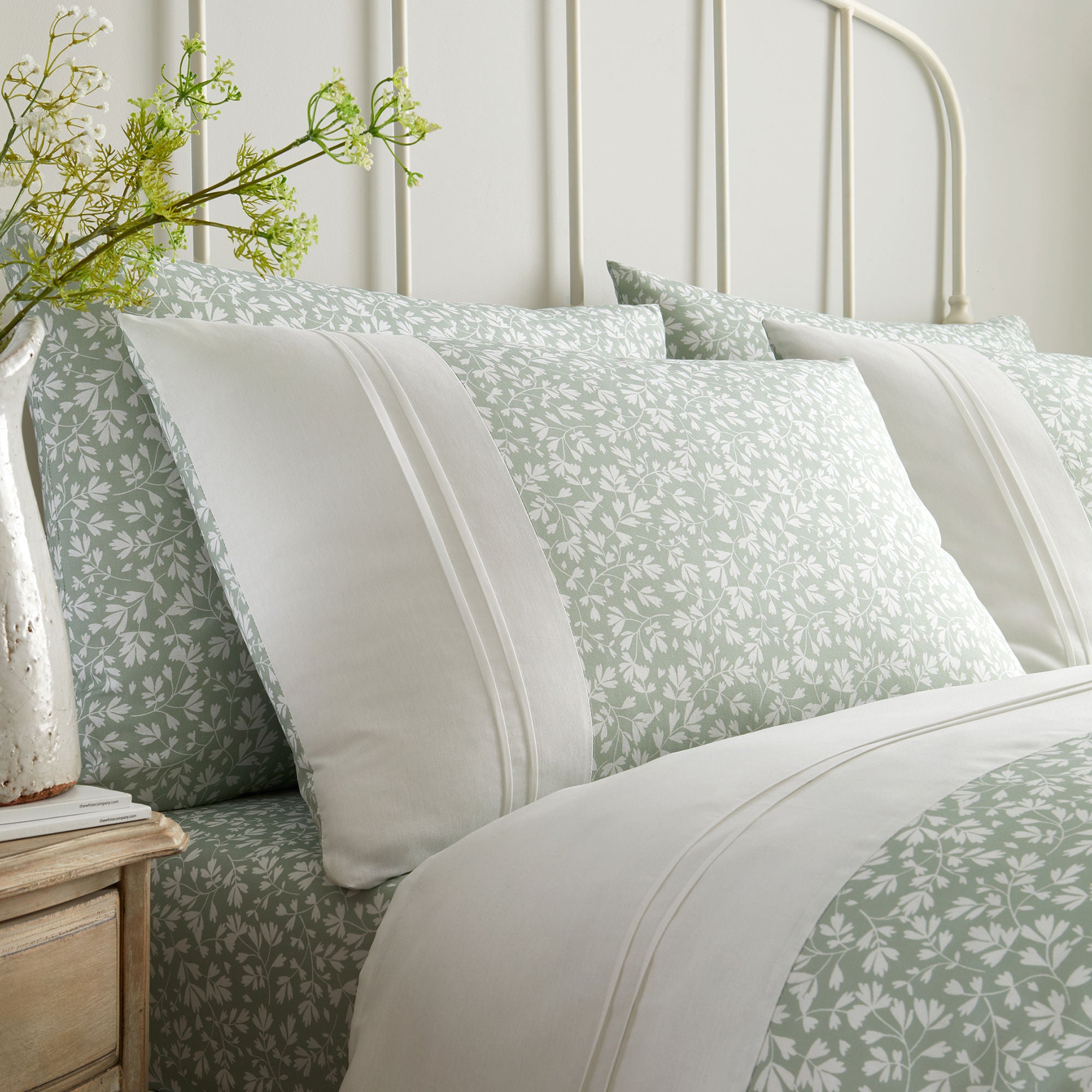 Tess Duvet Cover Set by Dreams & Drapes Decorative in Green - Duvet Cover Set - Dreams & Drapes Decorative