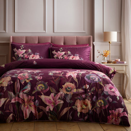 Tatiana Duvet Cover Set in Berry