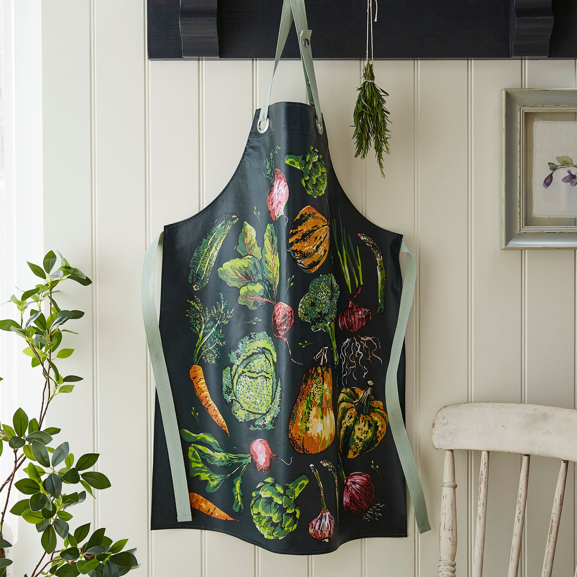 Ulster Weavers Vegetable Medley Apron - PVC/Oilcloth One Size in Multi - Apron - Ulster Weavers