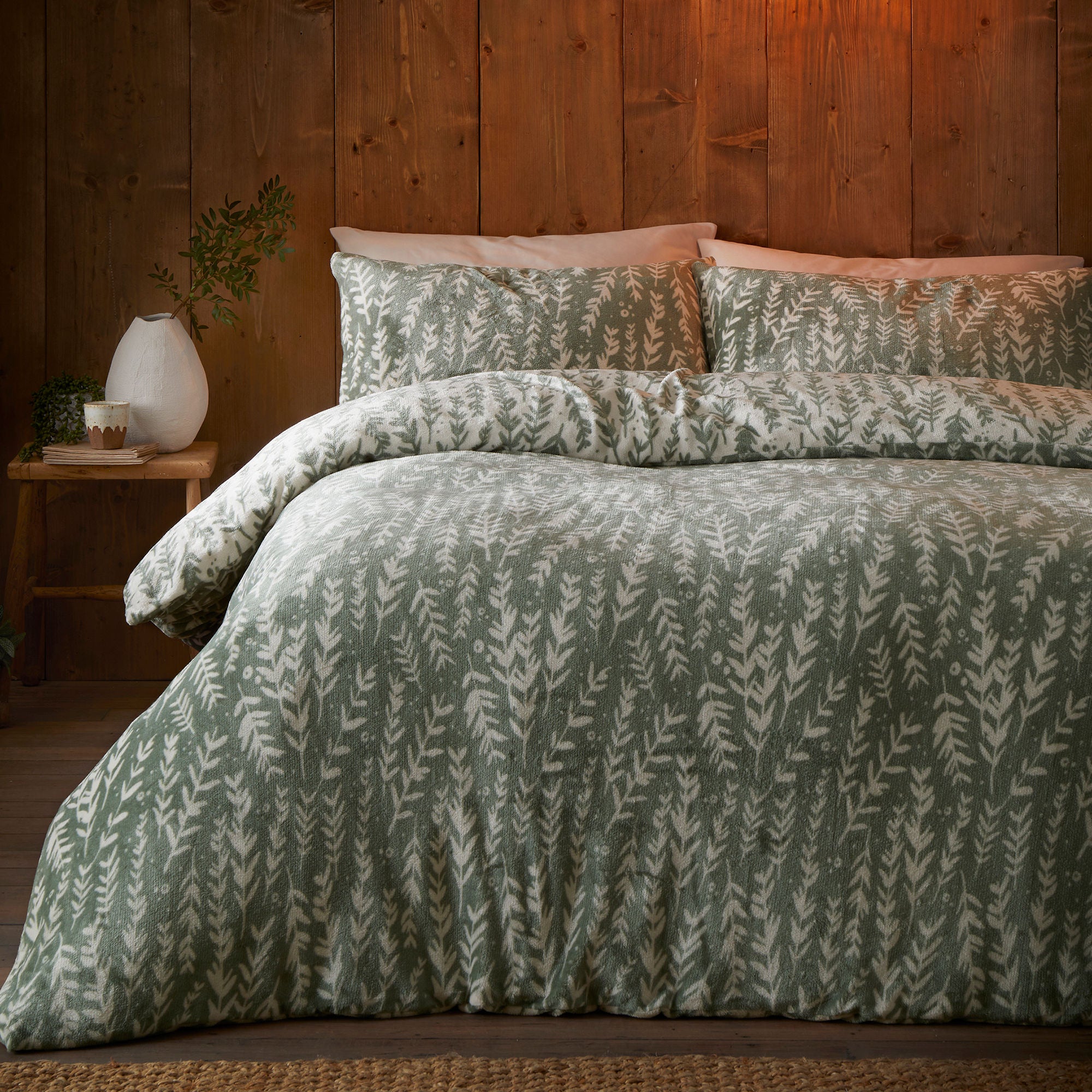 Winter Foliage Duvet Cover Set in Green - Duvet Cover Set - Fusion