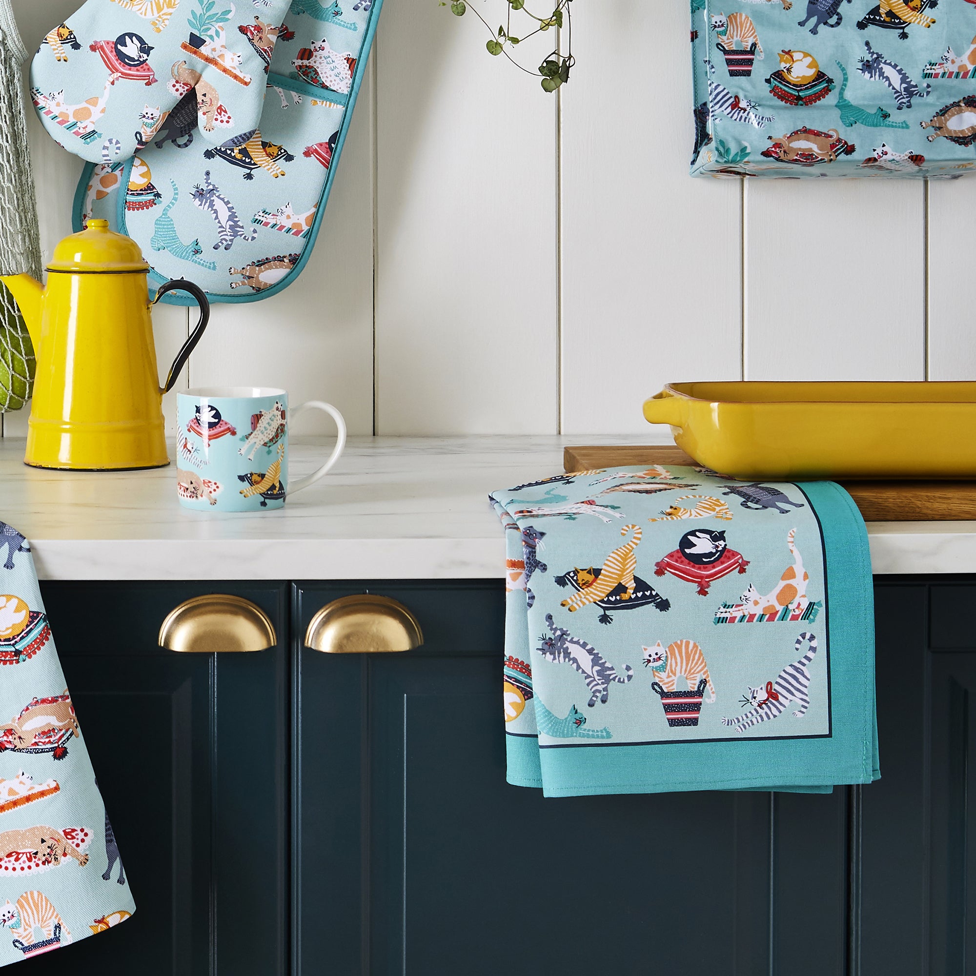 Ulster Weavers Cotton Tea Towel - Kitty Cats (100% Cotton, Blue) - Tea Towel - Ulster Weavers