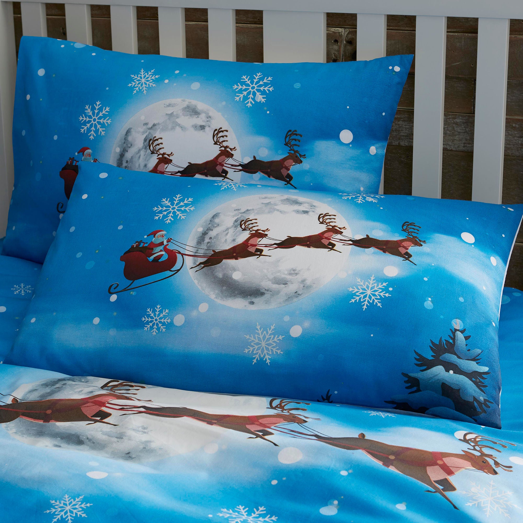 Santa Glow In The Dark Duvet Cover Set by Bedlam Christmas in Multicolour - Duvet Cover Set - Bedlam Christmas