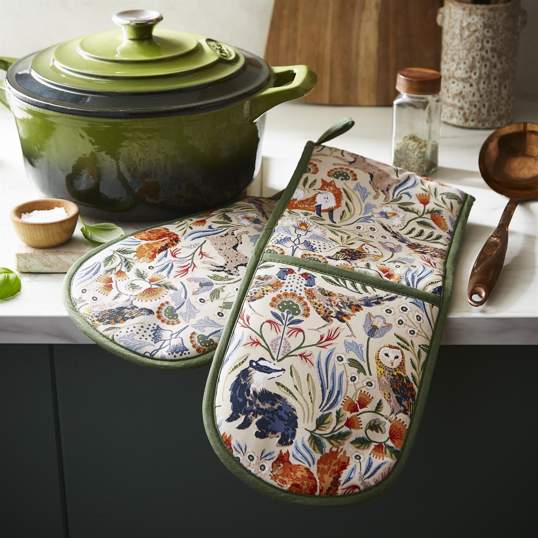 Ulster Weavers Blackthorn Double Oven Glove One Size in Beige - Double Oven Glove - Ulster Weavers